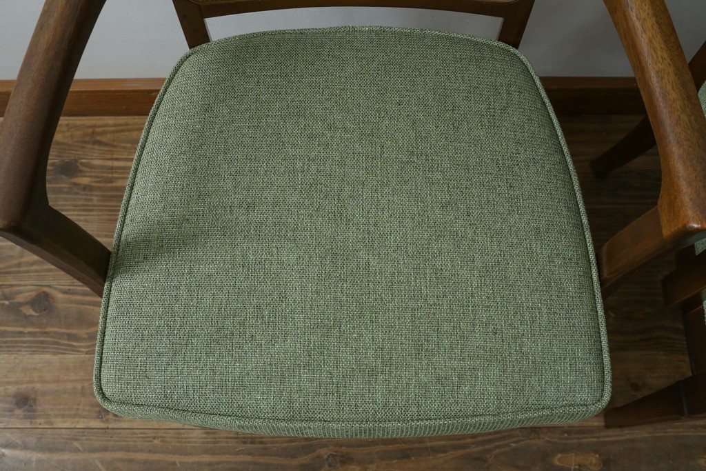 中古　超美品　maruni(マルニ木工)　地中海ロイヤルシリーズ　柔らかな曲線アームが魅力のレティーロチェア2脚セット　定価(2脚合計)約19万円　(R-085828)