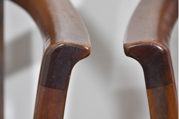 中古　超美品　maruni(マルニ木工)　地中海ロイヤルシリーズ　柔らかな曲線アームが魅力のレティーロチェア2脚セット　定価(2脚合計)約19万円　(R-085828)