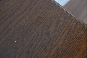 中古　美品　希少な廃番品　三越家具(現カントリーハウス)　Brugge(ブルージュ)　重厚感のある佇まいとクラシカルな装飾が魅力のデスク　(R-085829)