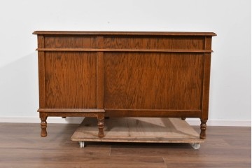 中古　美品　希少な廃番品　三越家具(現カントリーハウス)　Brugge(ブルージュ)　重厚感のある佇まいとクラシカルな装飾が魅力のデスク　(R-085829)