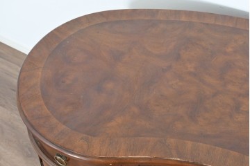 中古　DREXEL HERITAGE(ドレクセルヘリテイジ)　Cameo Classics(キャメオクラシックス)　気品ある曲面フォルムと木目が魅力のキドニーデスク　(R-085830)