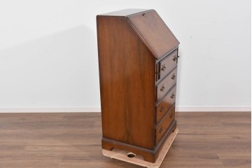 イギリスヴィンテージ　人気の幅狭サイズ　マホガニー材　レザートップのライティングビューロー　(R-085831)