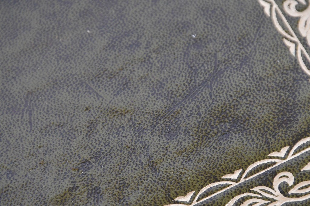 イギリスヴィンテージ　人気の幅狭サイズ　マホガニー材　レザートップのライティングビューロー　(R-085831)