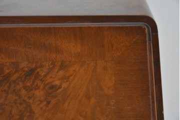 イギリスヴィンテージ　人気の幅狭サイズ　マホガニー材　レザートップのライティングビューロー　(R-085831)