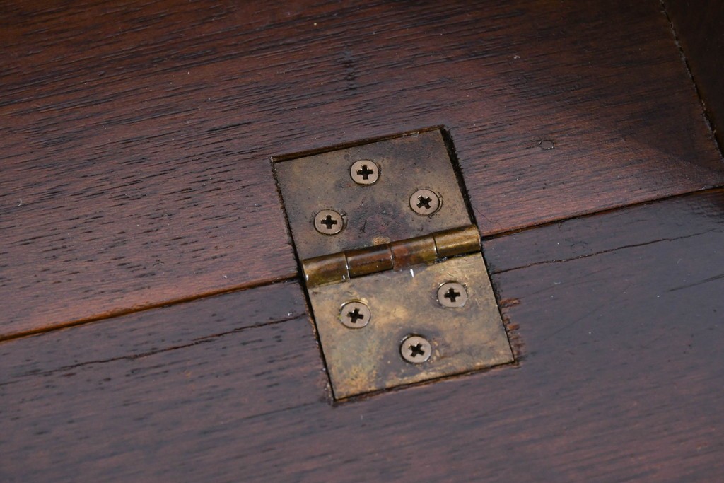 イギリスヴィンテージ　人気の幅狭サイズ　マホガニー材　レザートップのライティングビューロー　(R-085831)