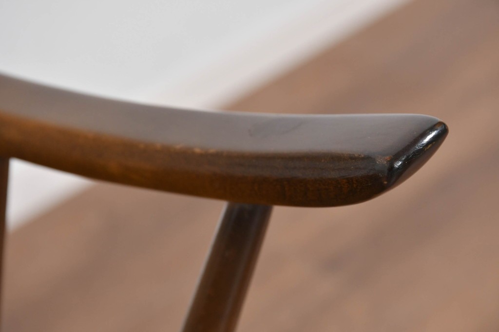 イギリスヴィンテージ　 美品　ERCOL(アーコール)　Chairmakers Chair(チェアメーカーズチェア)　曲木の美が際立つロッキングチェア　(R-085833)