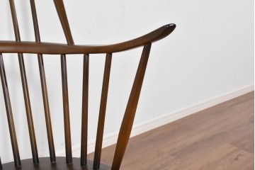 イギリスヴィンテージ　 美品　ERCOL(アーコール)　Chairmakers Chair(チェアメーカーズチェア)　曲木の美が際立つロッキングチェア　(R-085833)