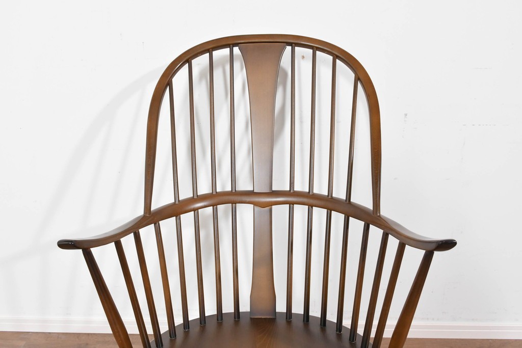 イギリスヴィンテージ　 美品　ERCOL(アーコール)　Chairmakers Chair(チェアメーカーズチェア)　曲木の美が際立つロッキングチェア　(R-085833)
