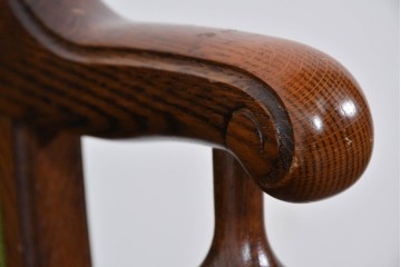 中古　美品!!　希少な廃番品　三越家具(現カントリーハウス)　Brugge(ブルージュ)　木の質感を生かしたクラシックスタイルのキャスター付きアームチェア　(R-085834)