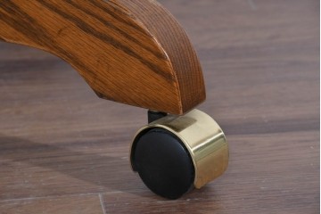 中古　美品!!　希少な廃番品　三越家具(現カントリーハウス)　Brugge(ブルージュ)　木の質感を生かしたクラシックスタイルのキャスター付きアームチェア　(R-085834)