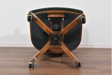 中古　美品!!　希少な廃番品　三越家具(現カントリーハウス)　Brugge(ブルージュ)　木の質感を生かしたクラシックスタイルのキャスター付きアームチェア　(R-085834)