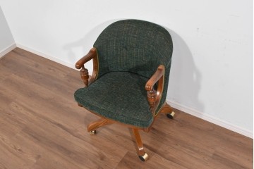 中古　美品!!　希少な廃番品　三越家具(現カントリーハウス)　Brugge(ブルージュ)　木の質感を生かしたクラシックスタイルのキャスター付きアームチェア　(R-085834)