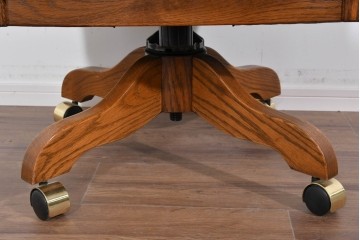 中古　美品!!　希少な廃番品　三越家具(現カントリーハウス)　Brugge(ブルージュ)　木の質感を生かしたクラシックスタイルのキャスター付きアームチェア　(R-085834)