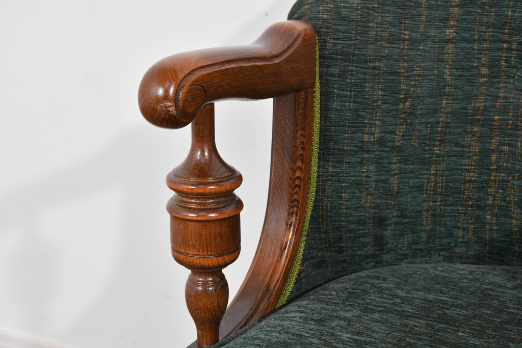 中古　美品!!　希少な廃番品　三越家具(現カントリーハウス)　Brugge(ブルージュ)　木の質感を生かしたクラシックスタイルのキャスター付きアームチェア　(R-085834)