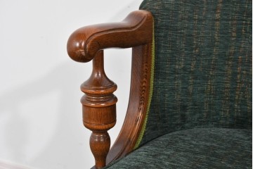 中古　美品!!　希少な廃番品　三越家具(現カントリーハウス)　Brugge(ブルージュ)　木の質感を生かしたクラシックスタイルのキャスター付きアームチェア　(R-085834)