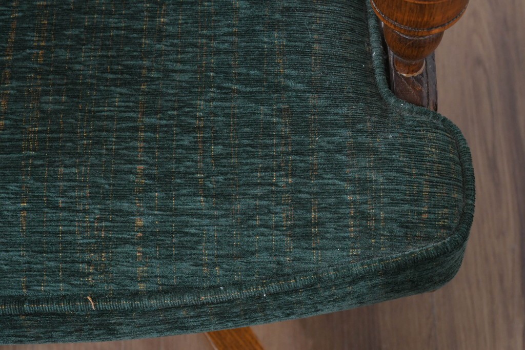 中古　美品!!　希少な廃番品　三越家具(現カントリーハウス)　Brugge(ブルージュ)　木の質感を生かしたクラシックスタイルのキャスター付きアームチェア　(R-085834)