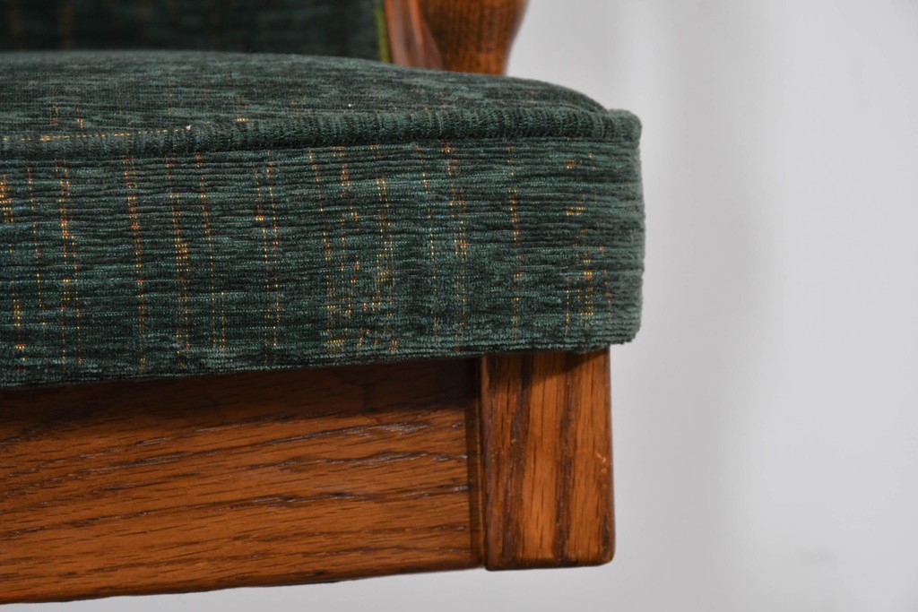 中古　美品!!　希少な廃番品　三越家具(現カントリーハウス)　Brugge(ブルージュ)　木の質感を生かしたクラシックスタイルのキャスター付きアームチェア　(R-085834)