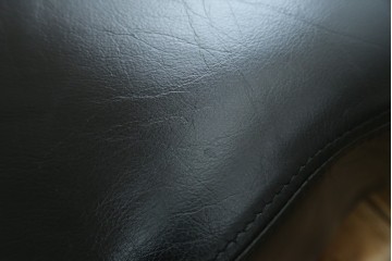 中古　美品　匠工房(TAKUMI KOHGEI)　AMEDEO(アメディオ)　スポークデザインが印象的なチェア　定価約60万円　(R-085835)