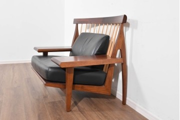 中古　美品　匠工房(TAKUMI KOHGEI)　AMEDEO(アメディオ)　スポークデザインが印象的な1人掛けソファ　定価約60万円　(R-085835)