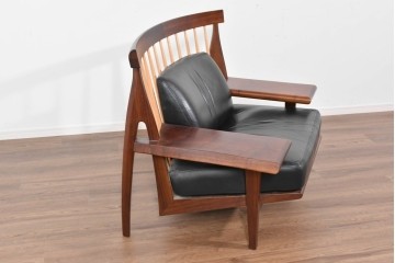 中古　美品　匠工房(TAKUMI KOHGEI)　AMEDEO(アメディオ)　スポークデザインが印象的な1人掛けソファ　定価約60万円　(R-085835)