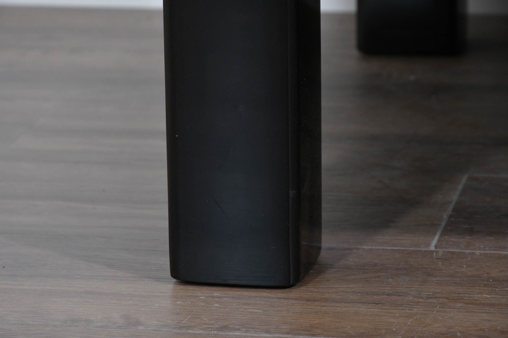 中古　輪島塗り　北清右衛門　雅やかな蒔絵が施された座卓　定価約130万円　(R-085837)