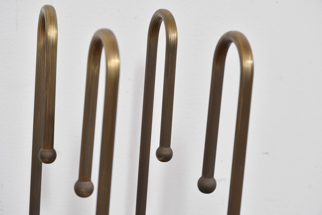 ヴィンテージ　真鍮製　柔らかな曲線美が魅力のスリッパラック　(R-085844)