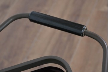 ヨーロッパヴィンテージ　希少デザイン　真鍮×黒ガラスのミッドセンチュリーなトロリーワゴン　(R-085845)