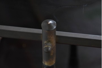 ヨーロッパヴィンテージ　希少デザイン　真鍮×黒ガラス　ミッドセンチュリースタイルのトロリーワゴン　(R-085846)