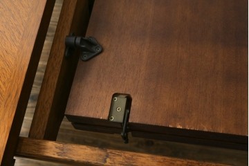 中古　maruni(マルニ木工)　地中海ロイヤルシリーズ(ROYAL)　端正な脚部と柔らかな輪郭が調和するエクステンションテーブル　定価約33万円　(R-085847)