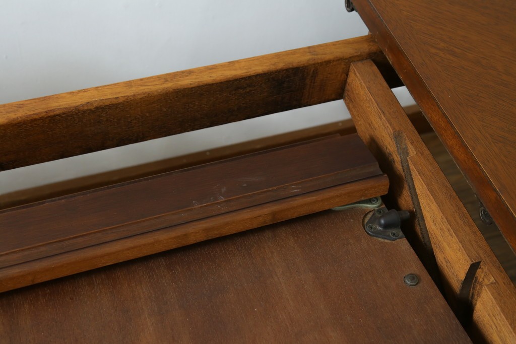 中古　maruni(マルニ木工)　地中海ロイヤルシリーズ(ROYAL)　端正な脚部と柔らかな輪郭が調和するエクステンションテーブル　定価約33万円　(R-085847)