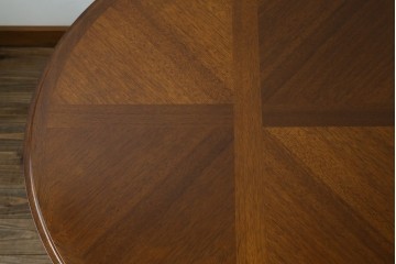 中古　maruni(マルニ木工)　地中海ロイヤルシリーズ(ROYAL)　端正な脚部と柔らかな輪郭が調和するエクステンションテーブル　定価約33万円　(R-085847)