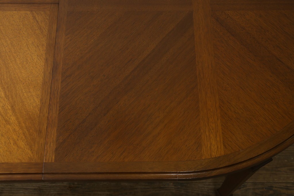 中古　maruni(マルニ木工)　地中海ロイヤルシリーズ(ROYAL)　端正な脚部と柔らかな輪郭が調和するエクステンションテーブル　定価約33万円　(R-085847)