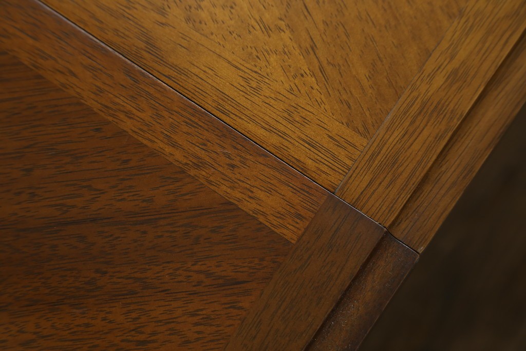 中古　maruni(マルニ木工)　地中海ロイヤルシリーズ(ROYAL)　端正な脚部と柔らかな輪郭が調和するエクステンションテーブル　定価約33万円　(R-085847)