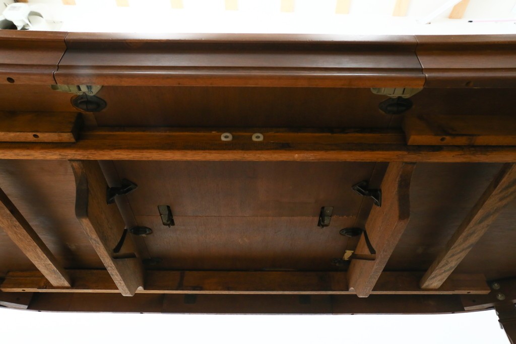 中古　maruni(マルニ木工)　地中海ロイヤルシリーズ(ROYAL)　端正な脚部と柔らかな輪郭が調和するエクステンションテーブル　定価約33万円　(R-085847)