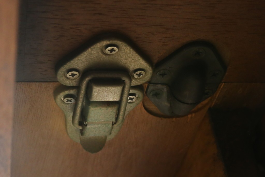 中古　maruni(マルニ木工)　地中海ロイヤルシリーズ(ROYAL)　端正な脚部と柔らかな輪郭が調和するエクステンションテーブル　定価約33万円　(R-085847)