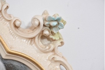 イタリアヴィンテージ　イタリア高級家具　SILIK(シリック)　繊細なロココ調装飾が華やぐウォールミラー　定価約40万円　(R-085848)