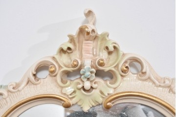 イタリアヴィンテージ　イタリア高級家具　SILIK(シリック)　繊細なロココ調装飾が華やぐウォールミラー　定価約40万円　(R-085848)