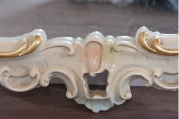 イタリアヴィンテージ　イタリア高級家具　SILIK(シリック)　繊細なロココ調装飾が華やぐウォールミラー　定価約40万円　(R-085849)