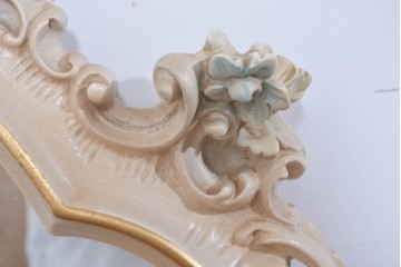 イタリアヴィンテージ　イタリア高級家具　SILIK(シリック)　繊細なロココ調装飾が華やぐウォールミラー　定価約40万円　(R-085849)