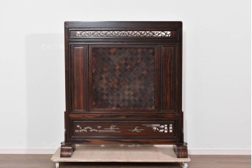 中古　高級品　縞黒檀(シマコクタン)　精巧な透かし彫りと格子編み面の衝立　定価約65万円　(R-085852)