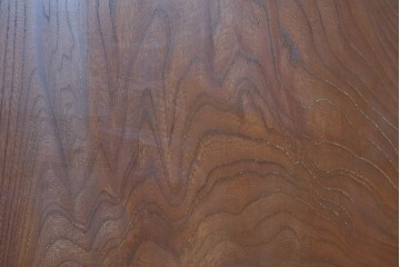 中古　高級品　職人手作り　総欅材　漆塗り　一枚板　重厚な欅の木肌が際立つ大振りな衝立　製作費約70万円　(R-085853)