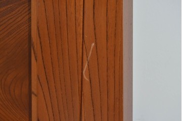 中古　高級品　職人手作り　総欅材　漆塗り　一枚板　重厚な欅の木肌が際立つ大振りな衝立　製作費約70万円　(R-085853)