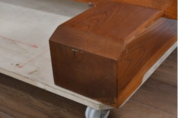 中古　高級品　職人手作り　総欅材　漆塗り　一枚板　重厚な欅の木肌が際立つ大振りな衝立　製作費約70万円　(R-085853)