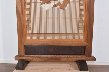 和製ヴィンテージ　職人手作り　脚(縞黒檀)　枠(欅材)　彫刻意匠と格子の美しい衝立　(R-085855)