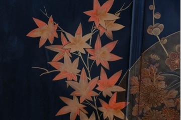 中古　高級品　輪島塗　天板に補修塗りあり　三面鏡の格調ある鏡台　定価推定約150万円以上　(R-085858)