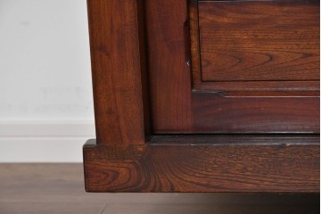 中古　ニレ材　整然とした縦格子が美しい水屋箪笥サイドボード　(R-085860)