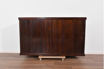 中古　ニレ材　整然とした縦格子が美しい水屋箪笥サイドボード　(R-085860)