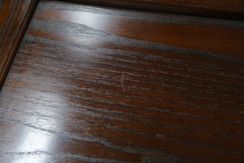 中古　ニレ材　格子意匠が特徴的な引き出し付き水屋箪笥サイドボード　(R-085861)