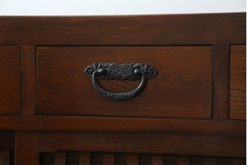 中古　ニレ材　格子意匠が特徴的な引き出し付き水屋箪笥サイドボード　(R-085861)