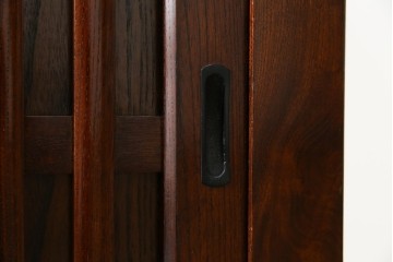 中古　ニレ材　格子意匠が特徴的な引き出し付き水屋箪笥サイドボード　(R-085861)